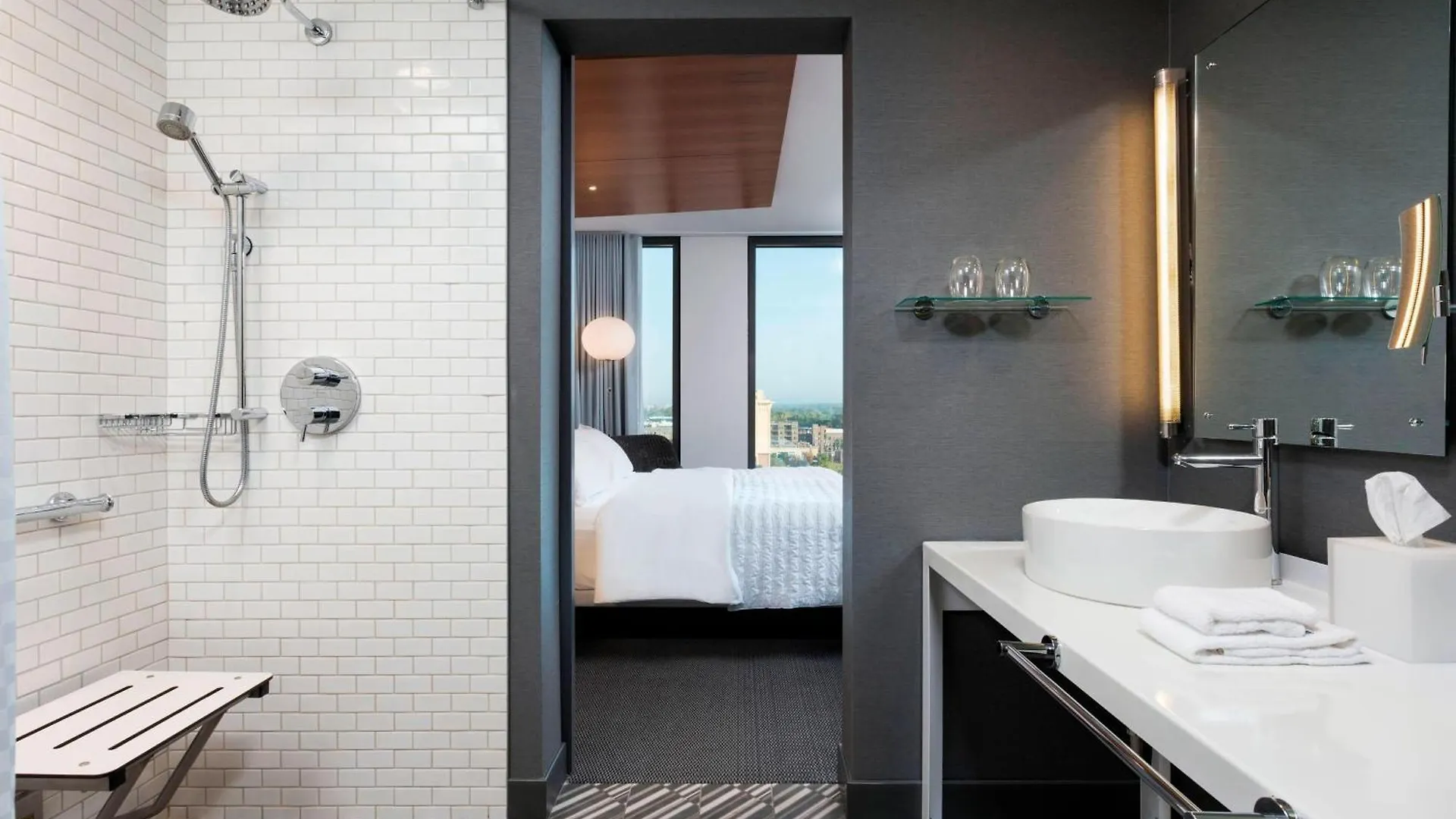 Le Meridien Columbus, The Joseph Hotel